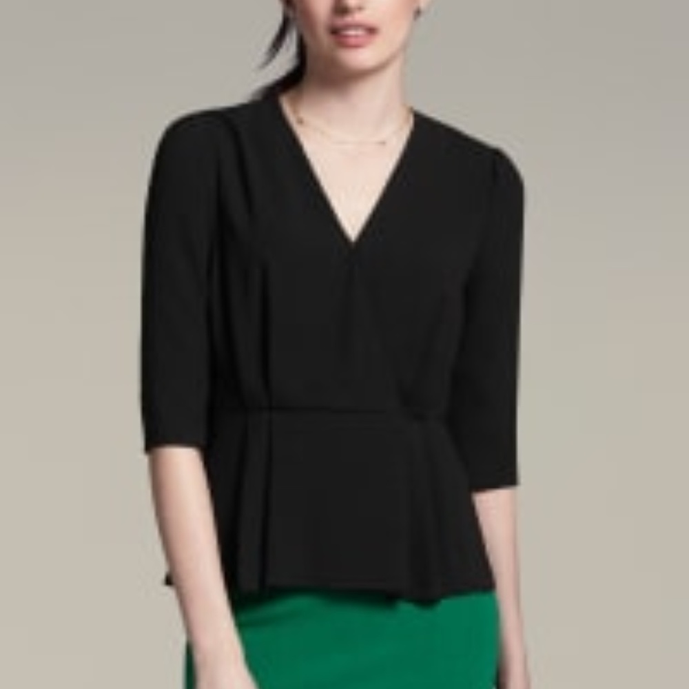 The De Beauvoir Blouse in Black